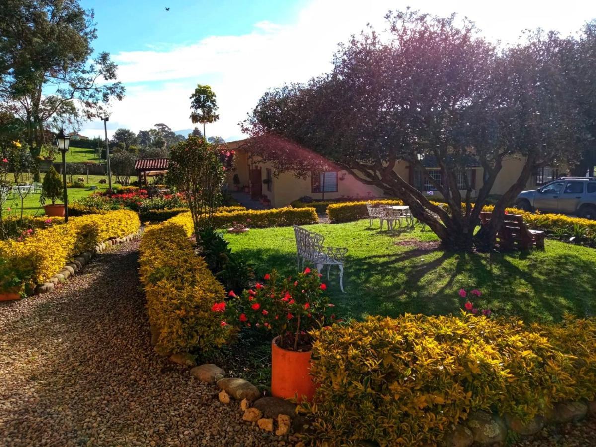 Hotel Campestre Franchesca タビオ エクステリア 写真