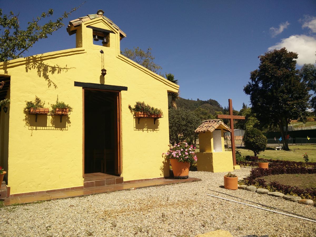 Hotel Campestre Franchesca タビオ エクステリア 写真